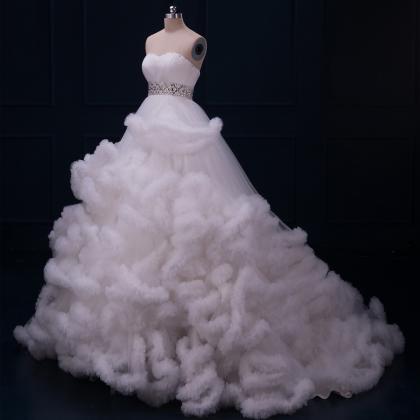 White Tulle Cloud Shaped Ball Gown Wedding Dress..