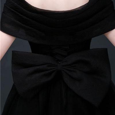 Tea Length Black Prom Dress With Big Bow Cap..