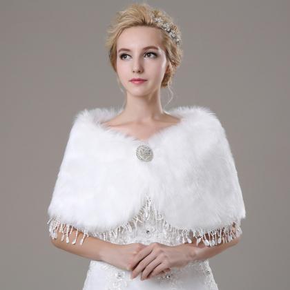 Elegant White Artificial Fur Fur Wrap With Beads..