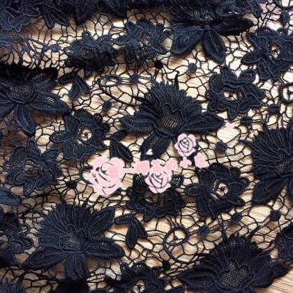 Flower Pattern Guipure Lace Black Cord Lace Fabric..