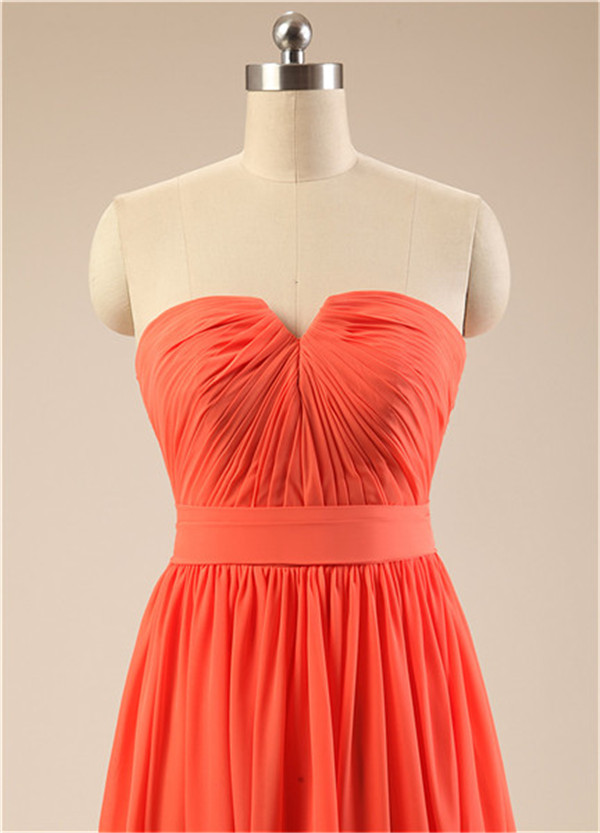 Red-orange Short Bridesmaid Dress Strapless Pleated Top Knee Length Chiffon Women Wedding Party Dress Custom Made